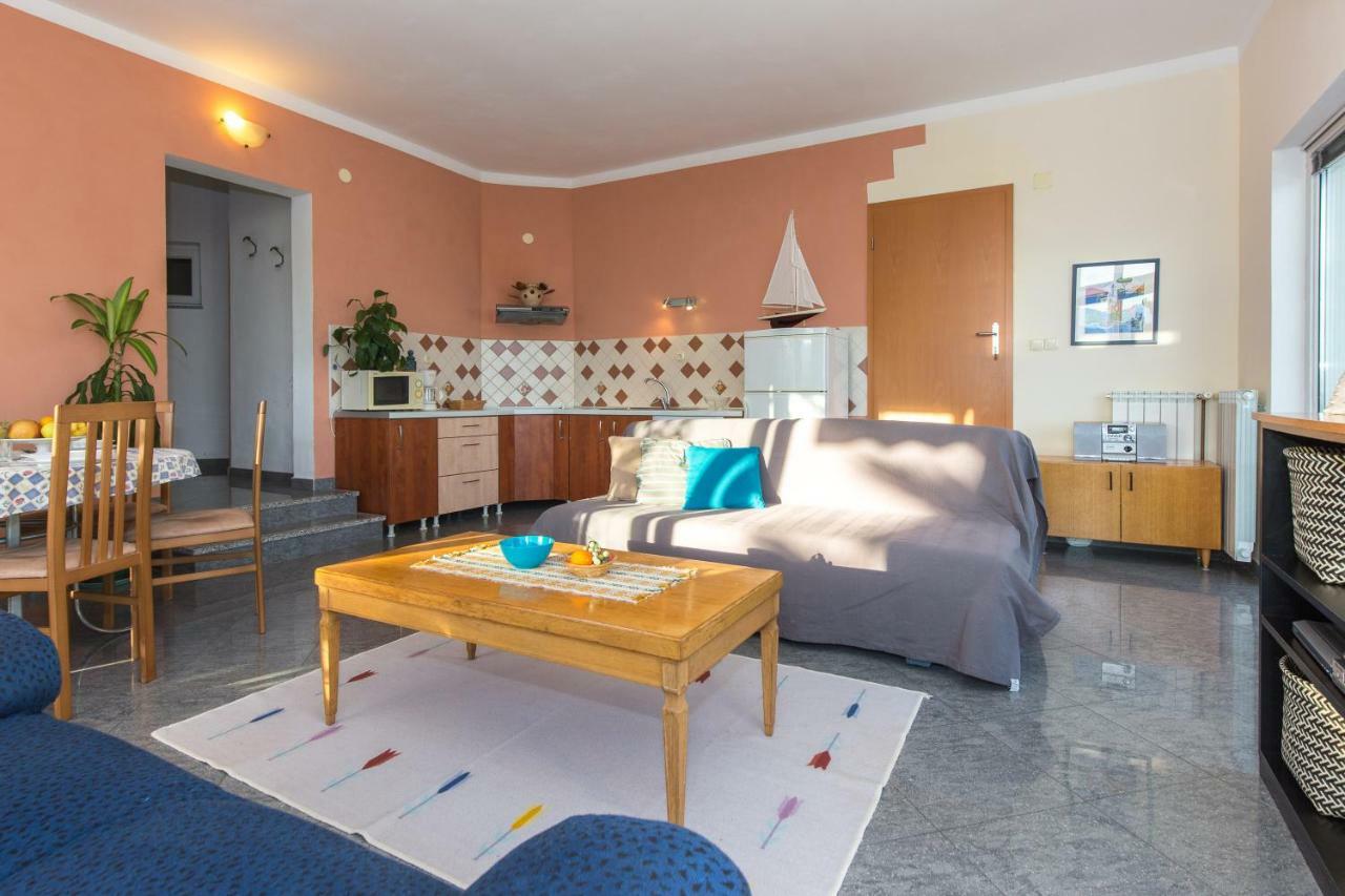 Apartments Bellavista 마툴지 외부 사진