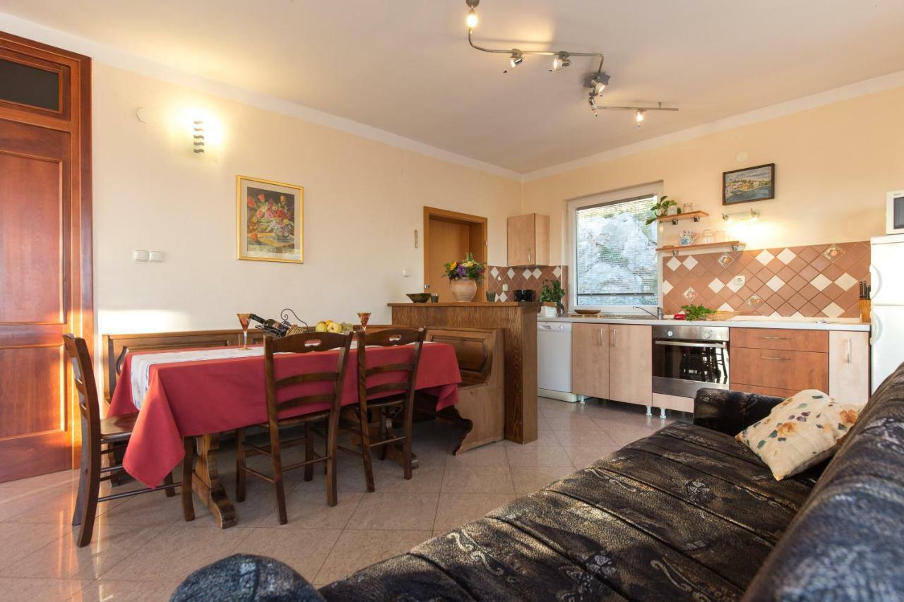 Apartments Bellavista 마툴지 외부 사진
